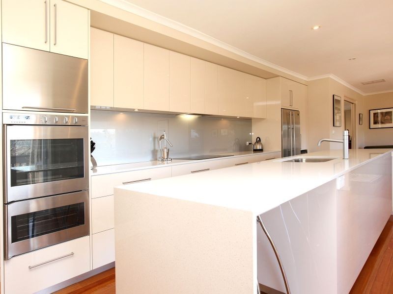 122 Hawkesbury Crescent, Farrer ACT 2607