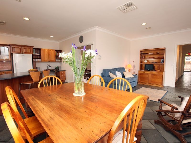 5 Bourchier Close, Calwell ACT 2905