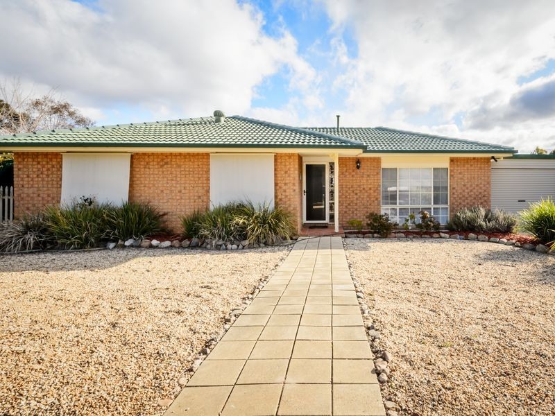 10 Darebin Place, Conder ACT 2906