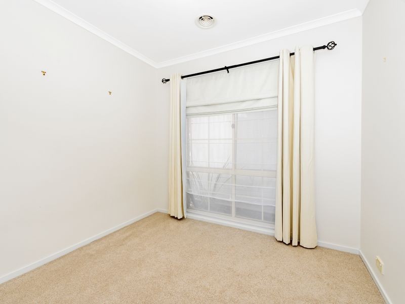 10 Darebin Place, Conder ACT 2906