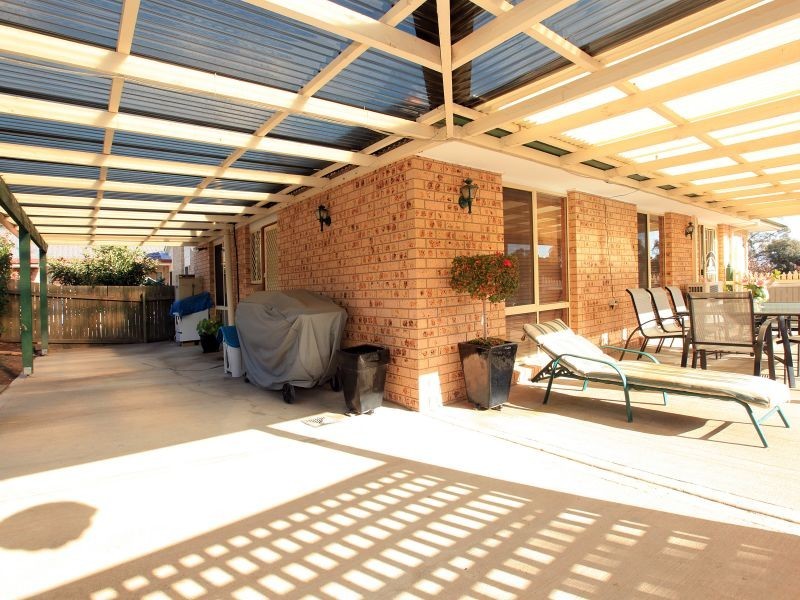 77 Pockett Avenue, Banks ACT 2906