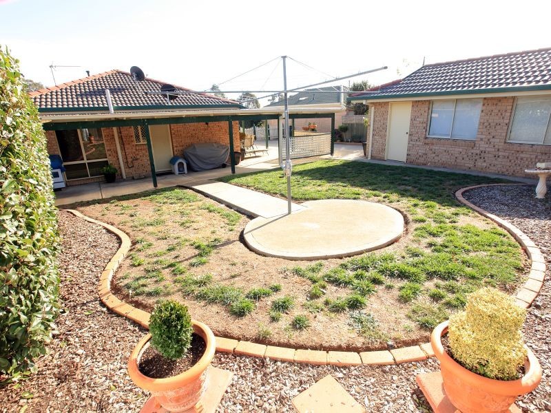 77 Pockett Avenue, Banks ACT 2906