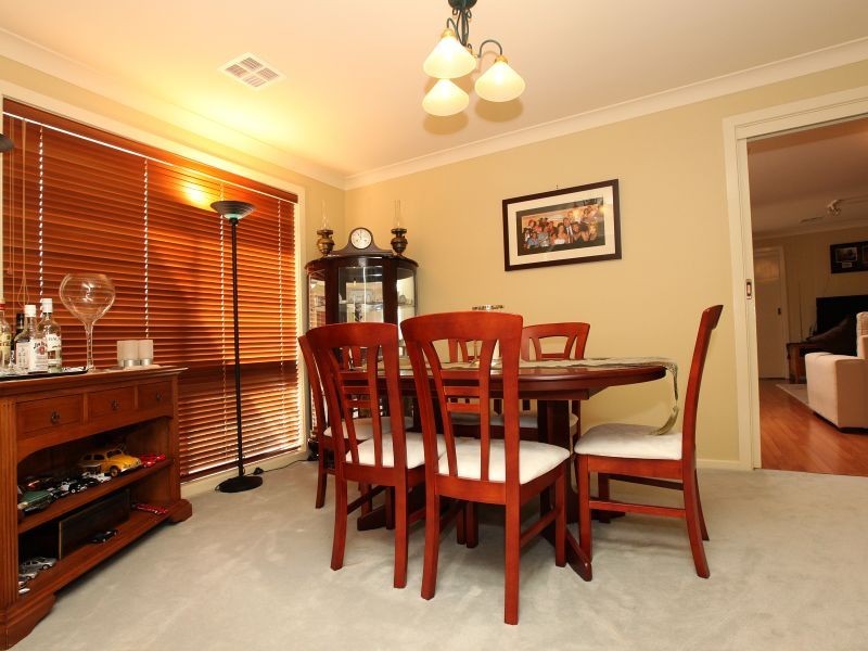 15 Mountain Circuit, Calwell ACT 2905