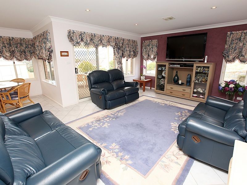 11 Clem Hill Street, Gordon ACT 2906