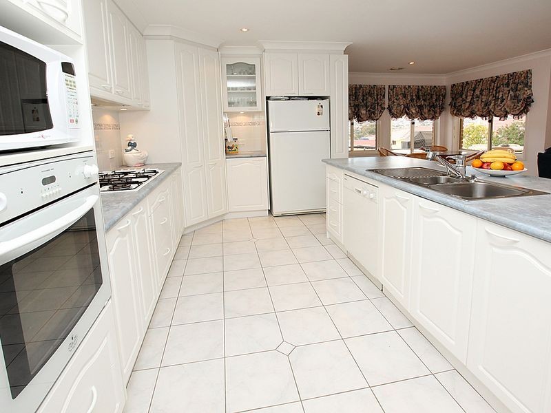 11 Clem Hill Street, Gordon ACT 2906