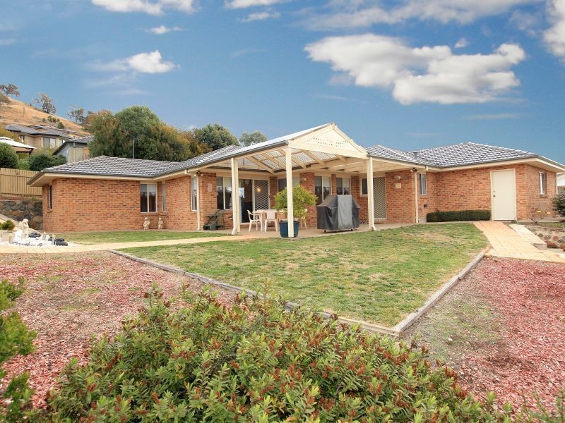 11 Clem Hill Street, Gordon ACT 2906