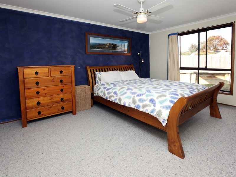 130 Deamer Crescent, Chisholm ACT 2905