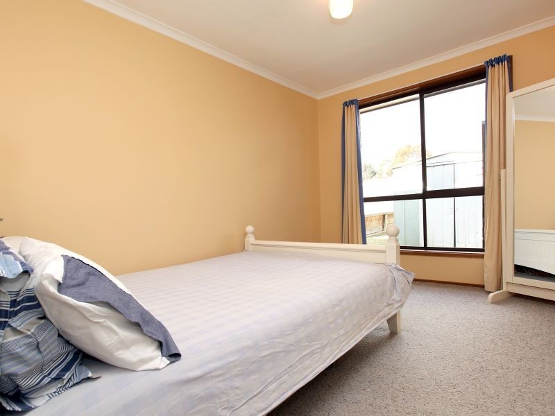 130 Deamer Crescent, Chisholm ACT 2905
