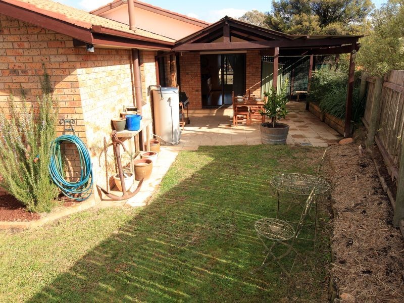 130 Deamer Crescent, Chisholm ACT 2905