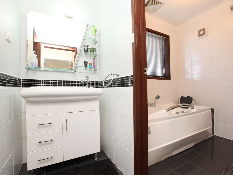 20 Budgen Avenue, Gowrie ACT 2904