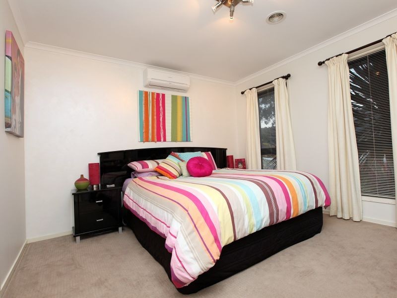 2 Lerra Street, Jerrabomberra NSW 2619