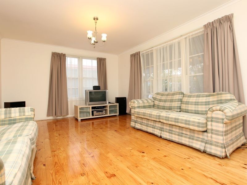 16 Folingsby Street, Weston ACT 2611