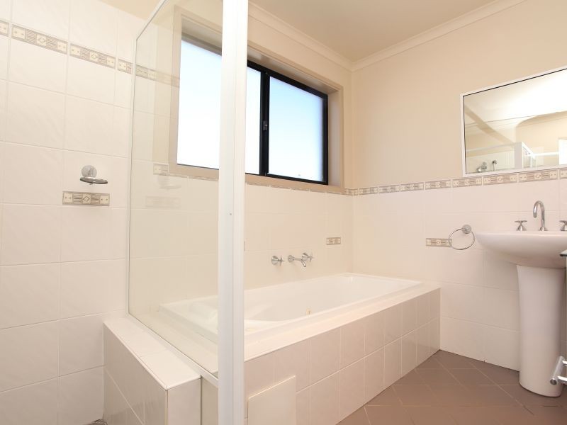 71 Paperbark Street, Banks ACT 2906