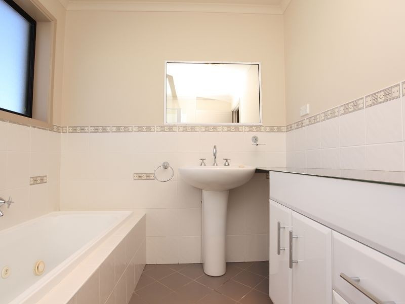 71 Paperbark Street, Banks ACT 2906