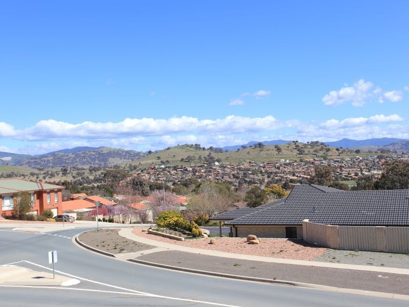 71 Paperbark Street, Banks ACT 2906