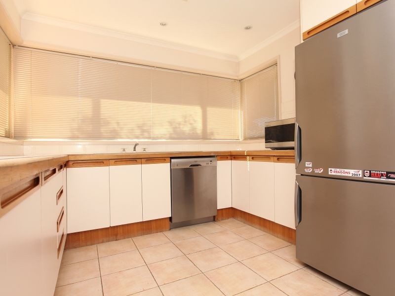 4 Luckins Place, Fadden ACT 2904