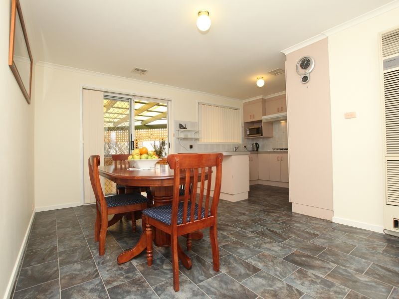 8 Chevalley Loop, Gordon ACT 2906