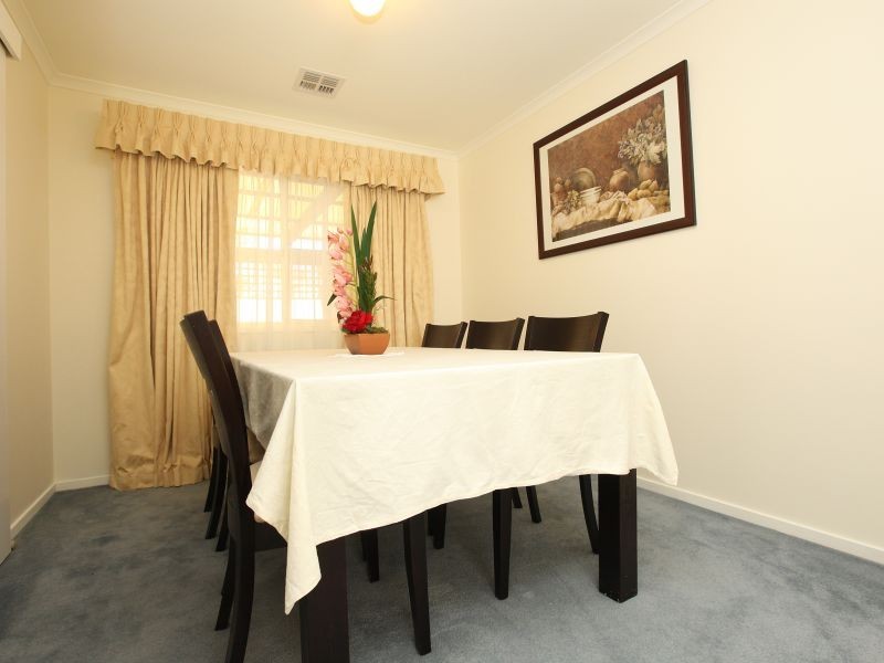 8 Chevalley Loop, Gordon ACT 2906