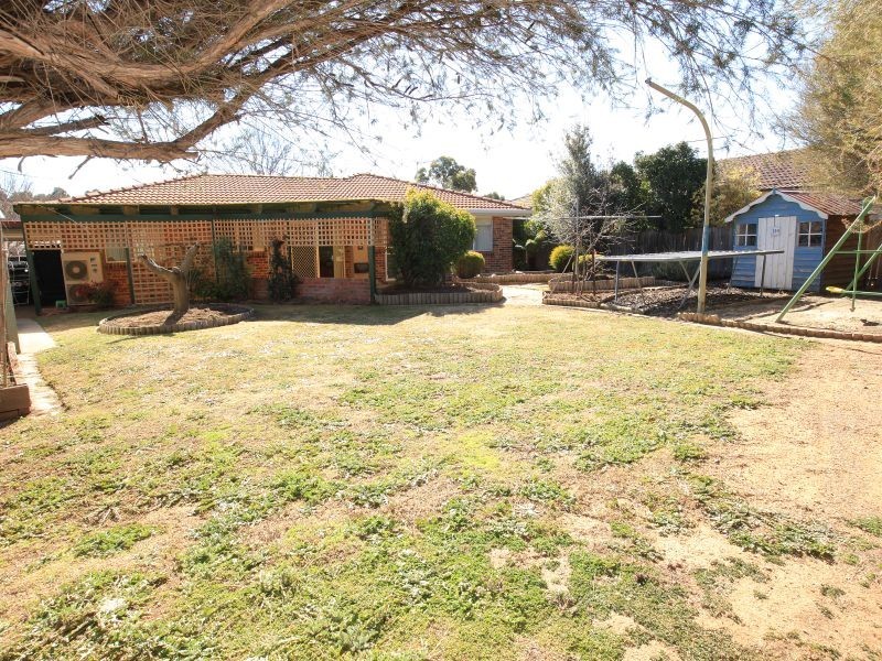 8 Chevalley Loop, Gordon ACT 2906