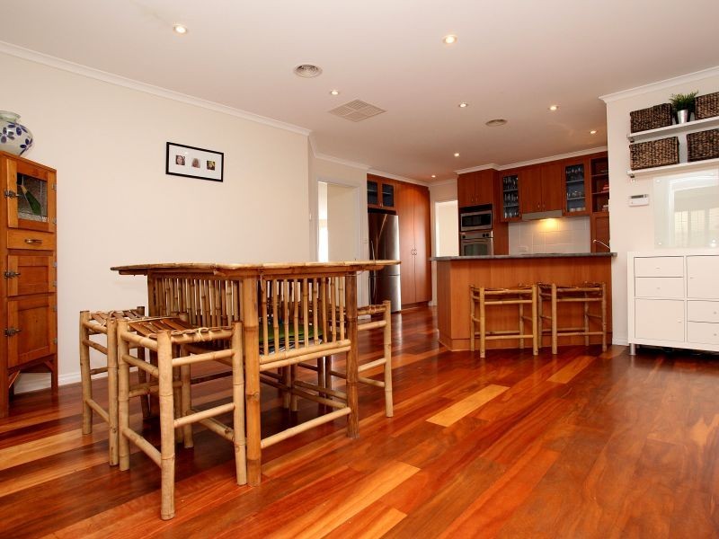 26 Nicholii Loop, Jerrabomberra NSW 2619
