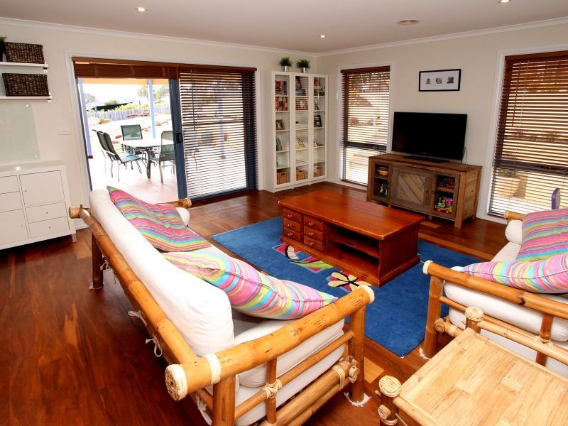 26 Nicholii Loop, Jerrabomberra NSW 2619