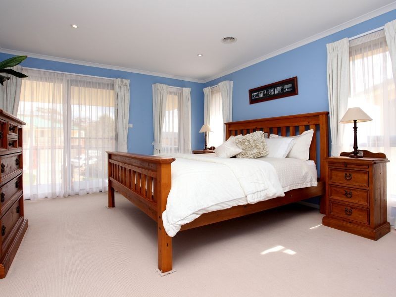 26 Nicholii Loop, Jerrabomberra NSW 2619