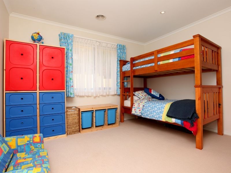 26 Nicholii Loop, Jerrabomberra NSW 2619