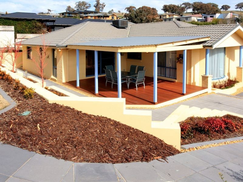 26 Nicholii Loop, Jerrabomberra NSW 2619