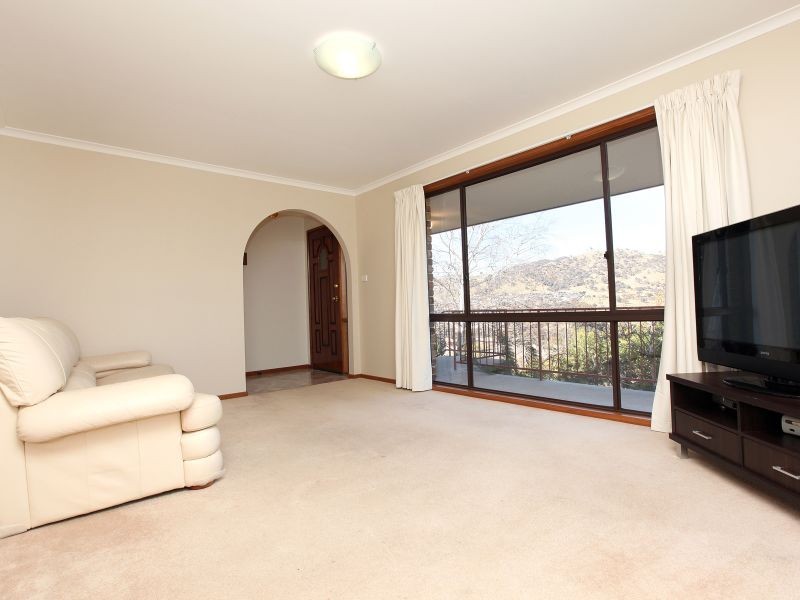 16 McVilly Close, Gordon ACT 2906