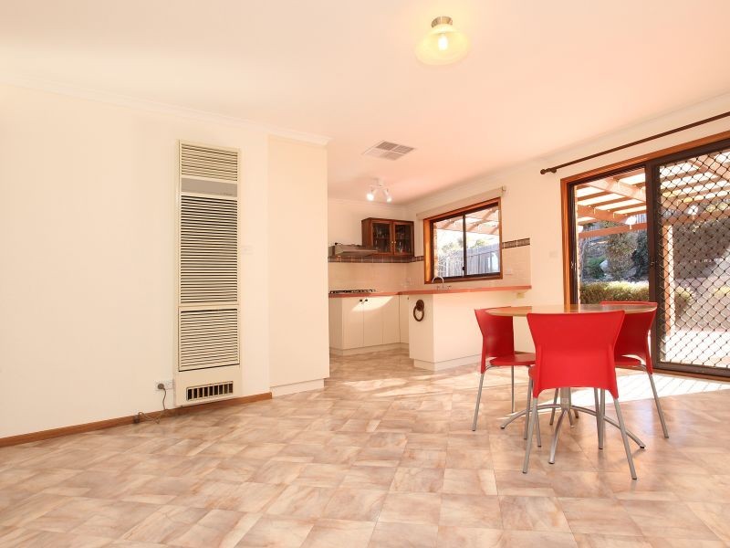 16 McVilly Close, Gordon ACT 2906
