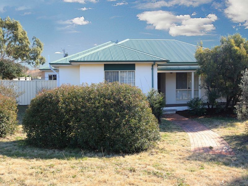 4 Kingscote Crescent, Bonython ACT 2905