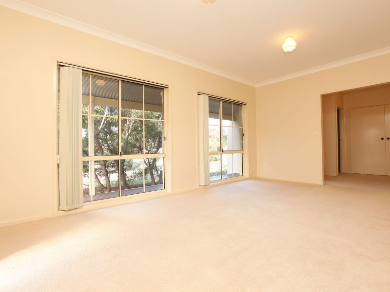 4 Kingscote Crescent, Bonython ACT 2905