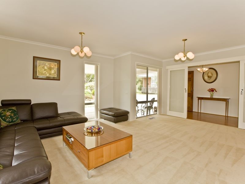 6 Olliff Place, Farrer ACT 2607