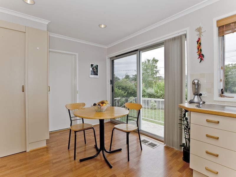 6 Olliff Place, Farrer ACT 2607