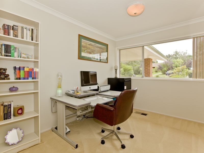 6 Olliff Place, Farrer ACT 2607