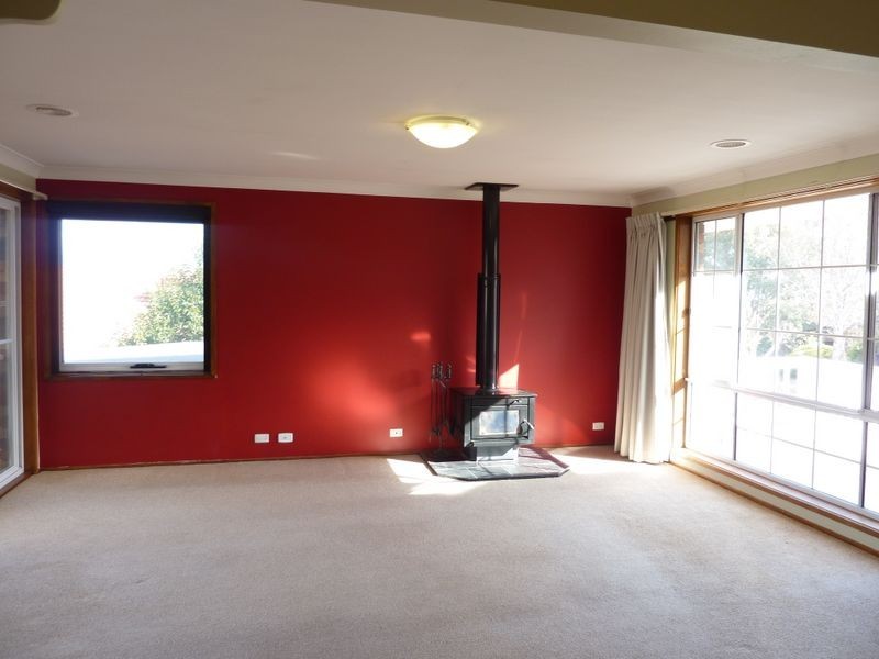 15 Johnstone Cct, Calwell ACT 2905