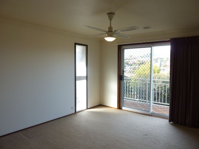 15 Johnstone Cct, Calwell ACT 2905