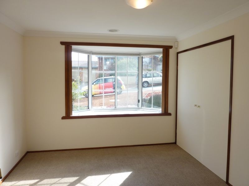 15 Johnstone Cct, Calwell ACT 2905