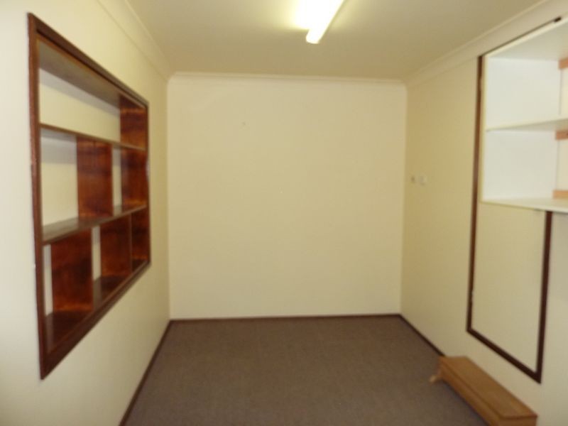 15 Johnstone Cct, Calwell ACT 2905