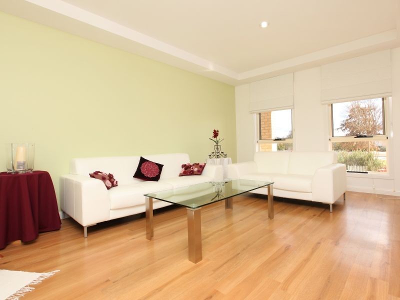 18 Douglas Waterhouse Drive, Dunlop ACT 2615