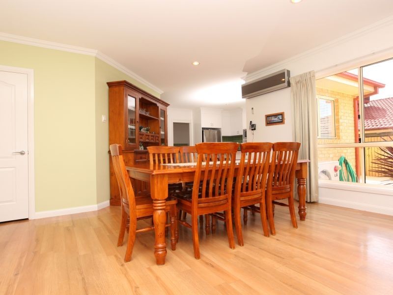 18 Douglas Waterhouse Drive, Dunlop ACT 2615