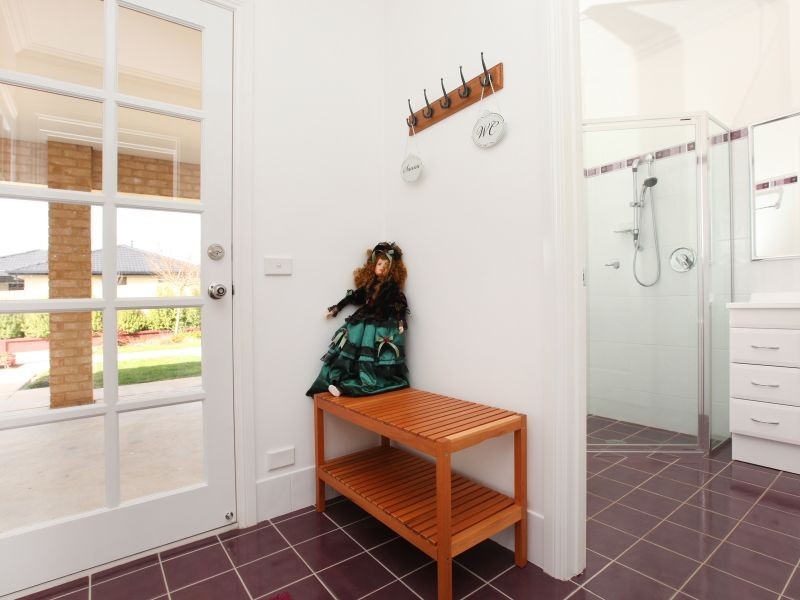 18 Douglas Waterhouse Drive, Dunlop ACT 2615