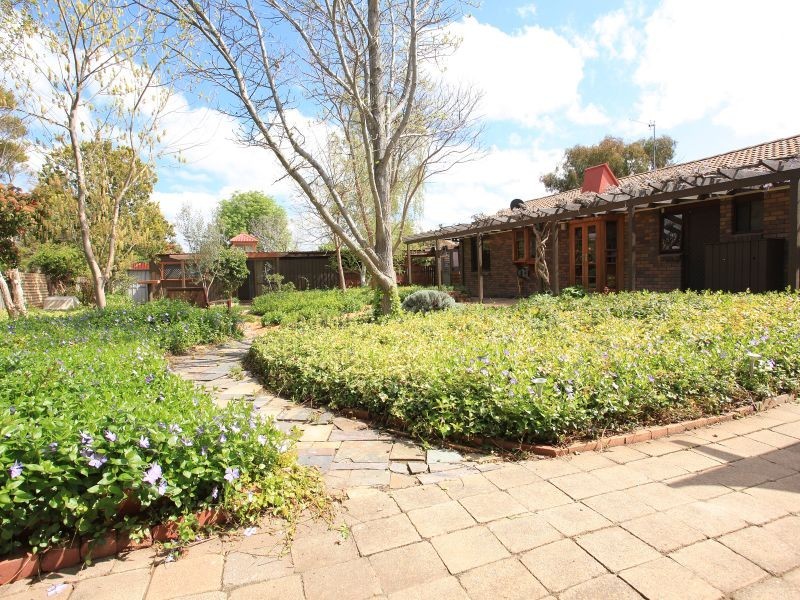 24 Fullerton Crescent, Richardson ACT 2905