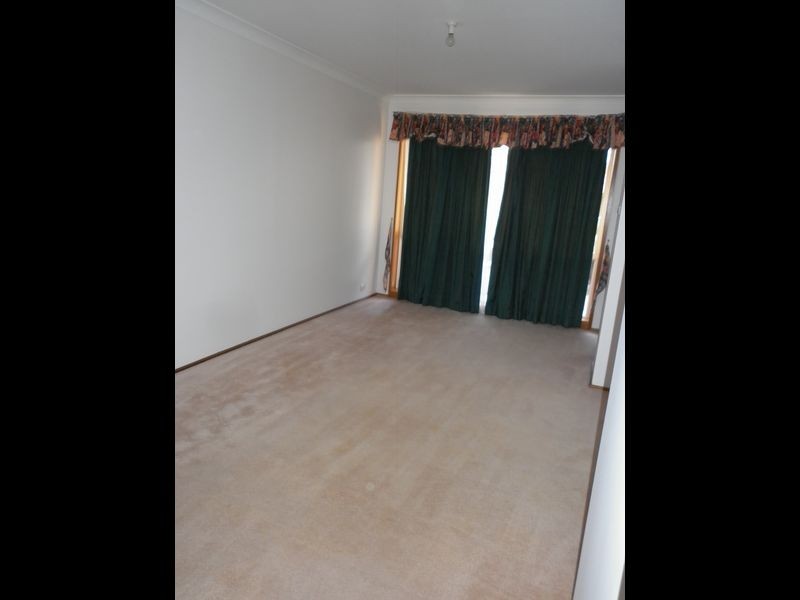 12 Huxley Place, Palmerston ACT 2913