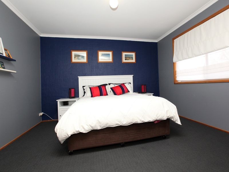 5 Dods Place, Greenway ACT 2900