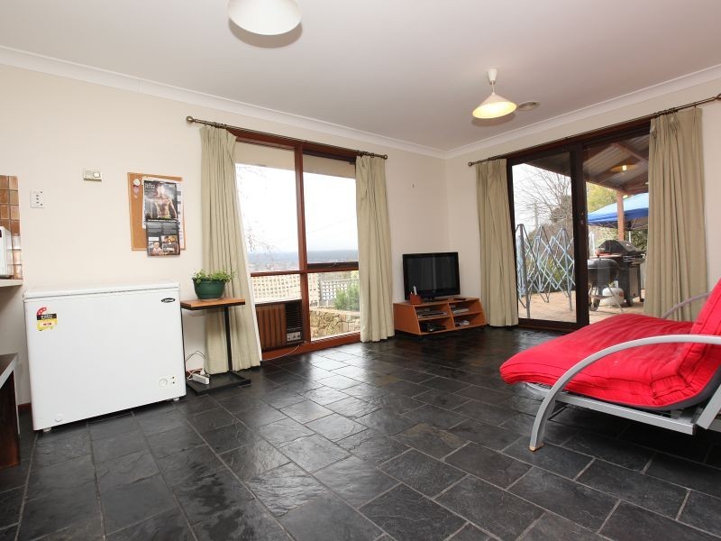 25 Max Henry Crescent, Macarthur ACT 2904