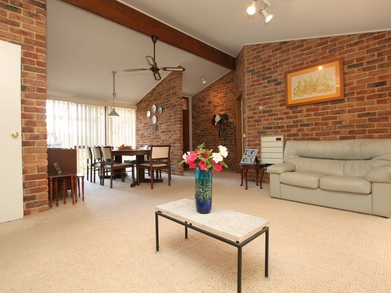 10 William Wilkins Crescent, Isaacs ACT 2607