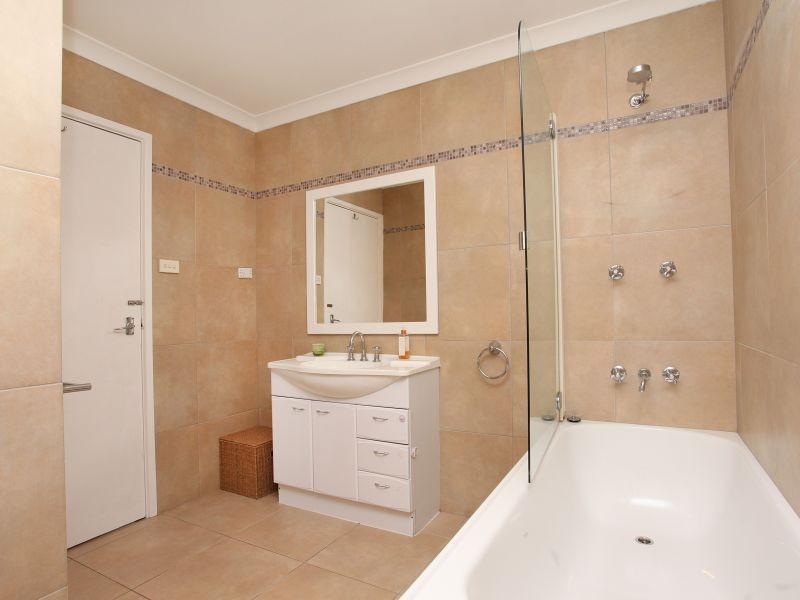 5 Stillwell Place, Mawson ACT 2607