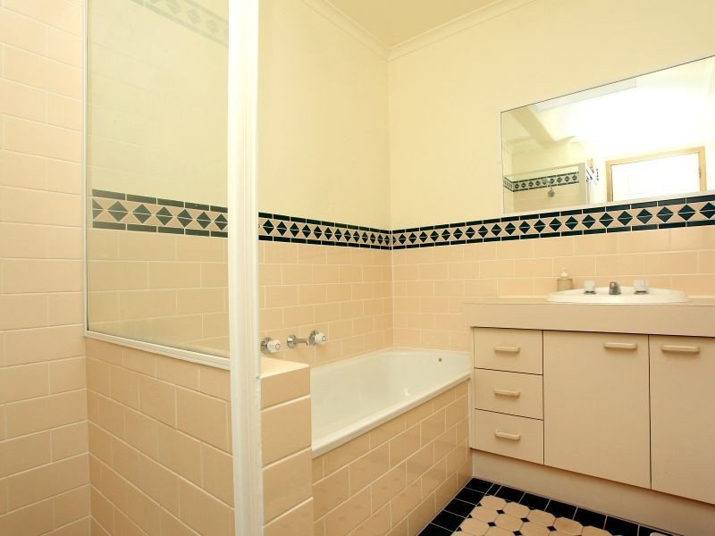 83 Jim Pike Avenue, Gordon ACT 2906