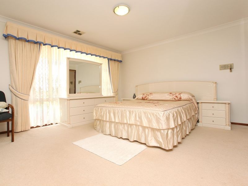 31 Tatchell Street, Calwell ACT 2905